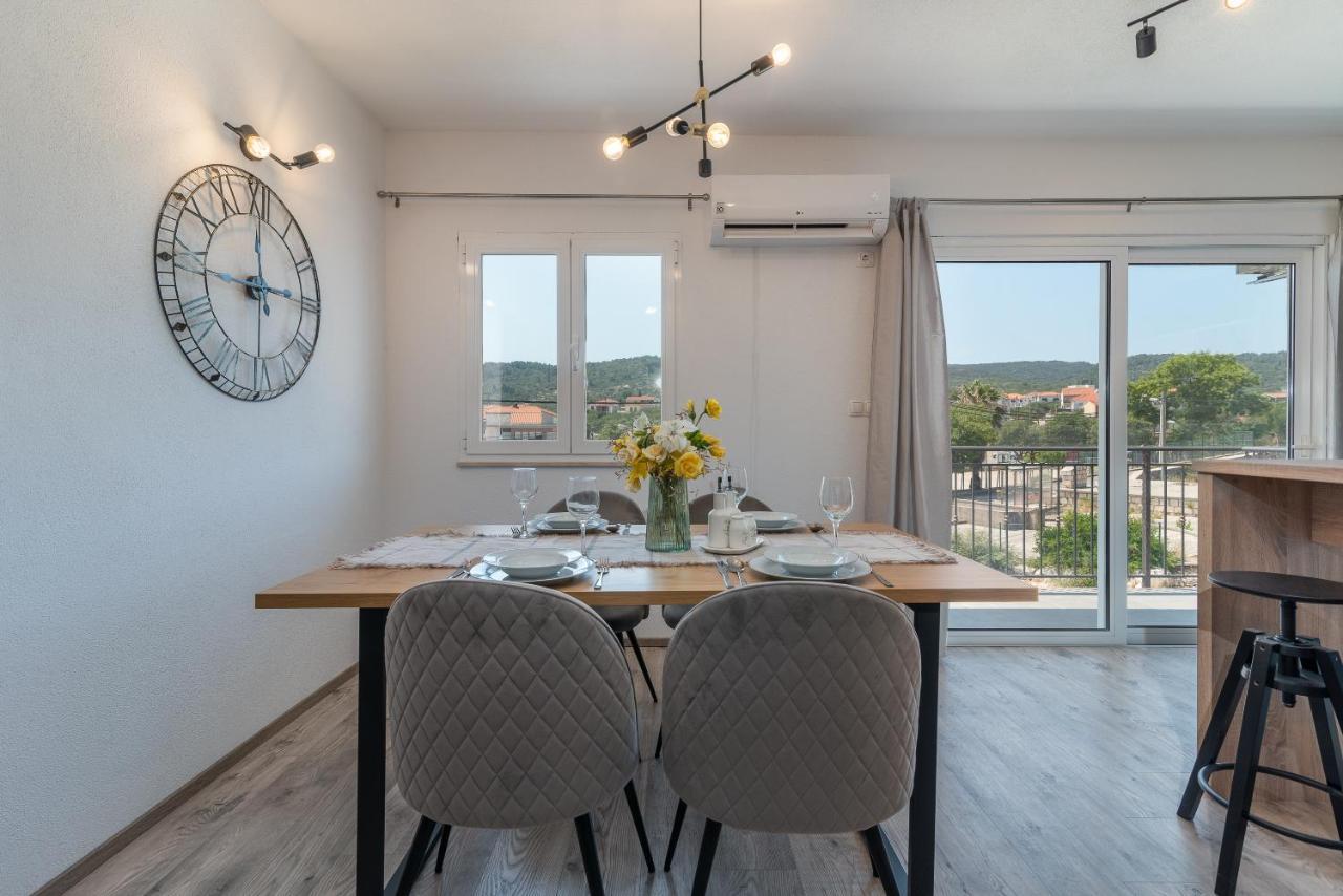Beach Apartman Marela Slatine Zewnętrze zdjęcie